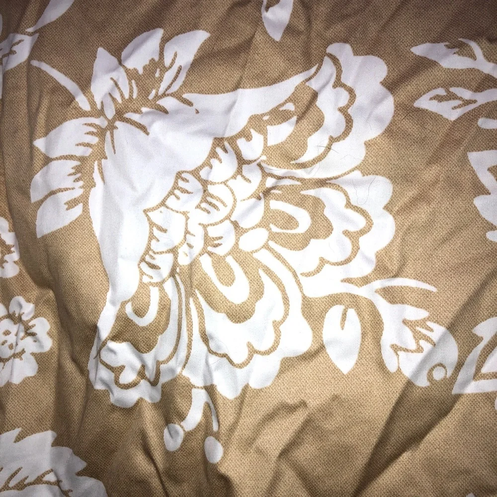 Lands’ end pair khaki and white floral print polished cotton queen pillow sham